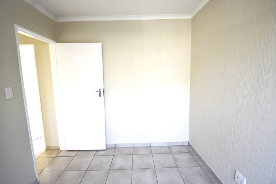 To Let 2 Bedroom Property for Rent in Sundowner Gauteng