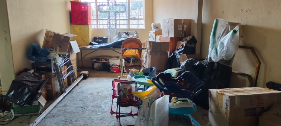 6 Bedroom Property for Sale in Helikonpark Gauteng