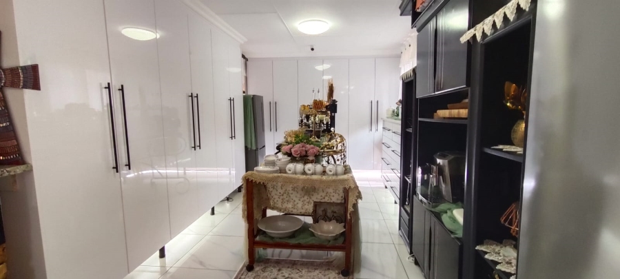 5 Bedroom Property for Sale in Culemborg Park Gauteng