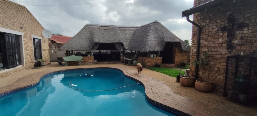 5 Bedroom Property for Sale in Culemborg Park Gauteng