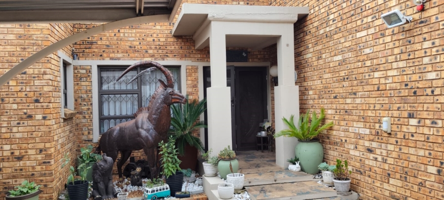 5 Bedroom Property for Sale in Culemborg Park Gauteng