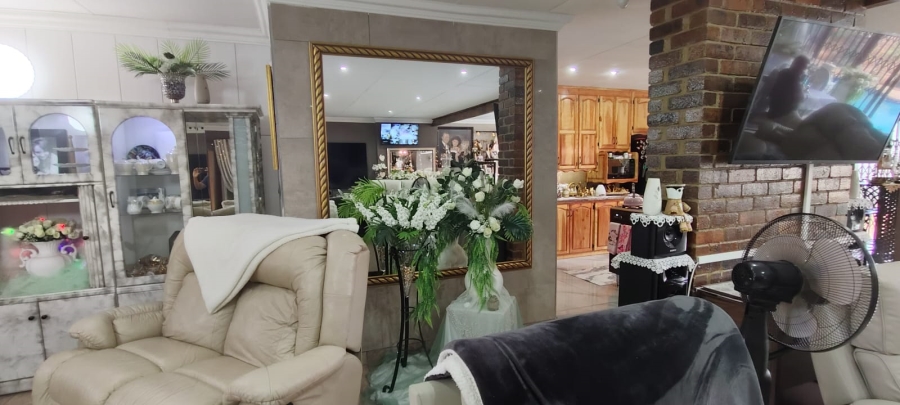 5 Bedroom Property for Sale in Culemborg Park Gauteng