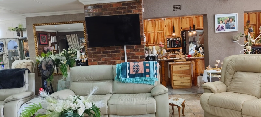 5 Bedroom Property for Sale in Culemborg Park Gauteng