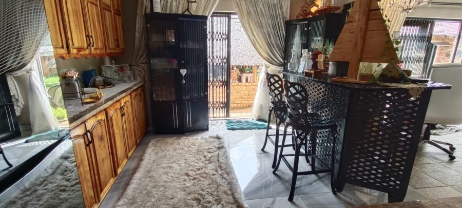 5 Bedroom Property for Sale in Culemborg Park Gauteng