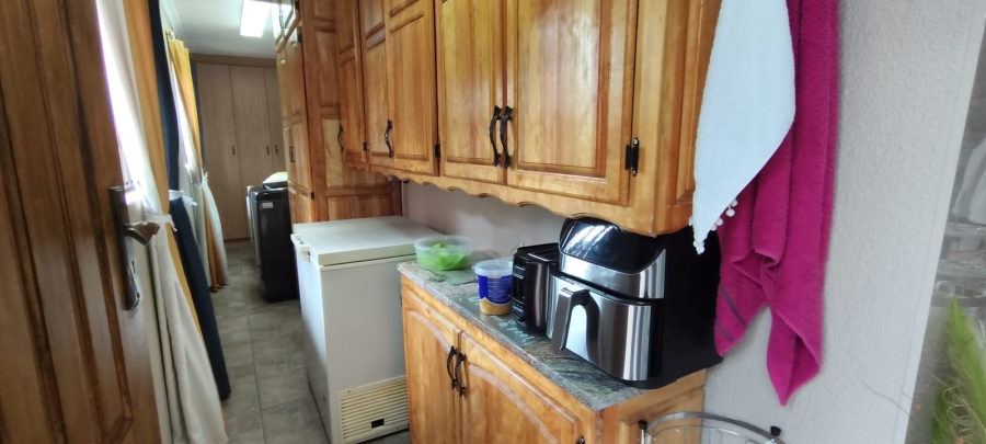 5 Bedroom Property for Sale in Culemborg Park Gauteng