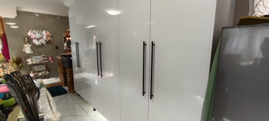 5 Bedroom Property for Sale in Culemborg Park Gauteng