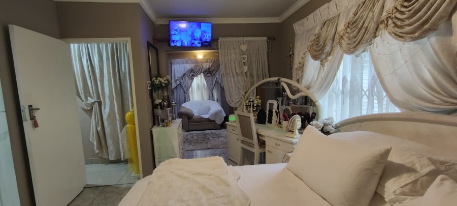 5 Bedroom Property for Sale in Culemborg Park Gauteng