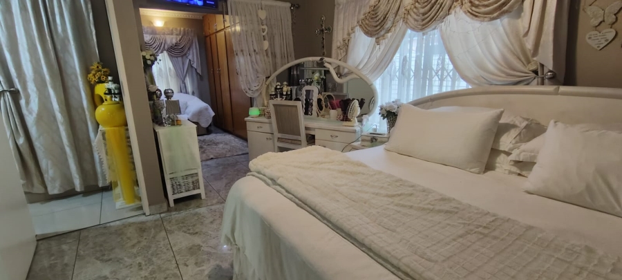 5 Bedroom Property for Sale in Culemborg Park Gauteng