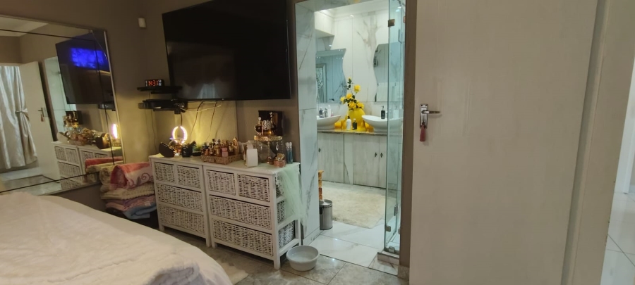 5 Bedroom Property for Sale in Culemborg Park Gauteng