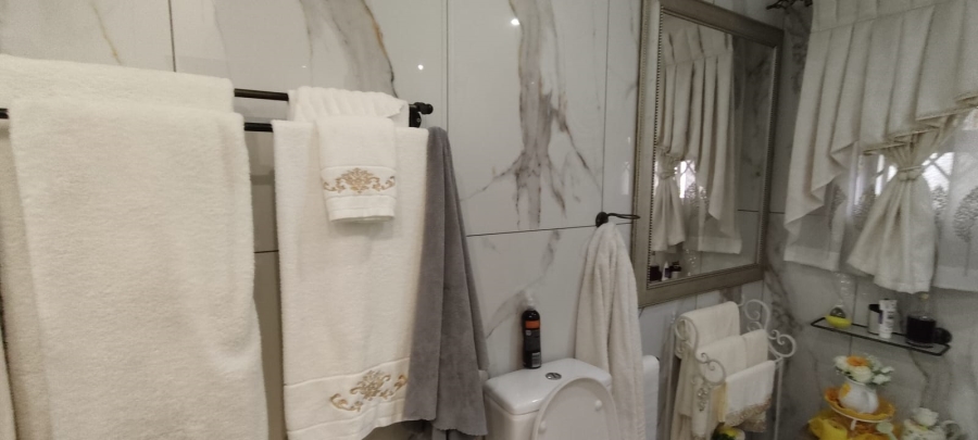 5 Bedroom Property for Sale in Culemborg Park Gauteng