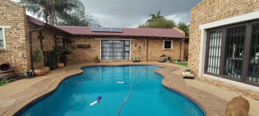 5 Bedroom Property for Sale in Culemborg Park Gauteng