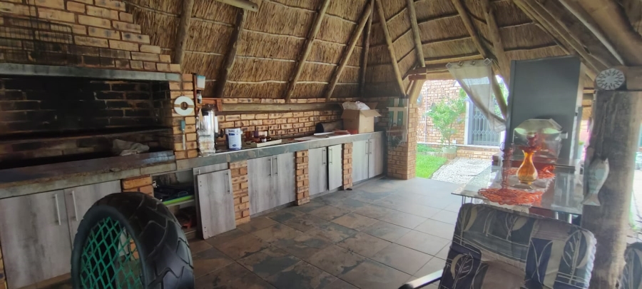 5 Bedroom Property for Sale in Culemborg Park Gauteng