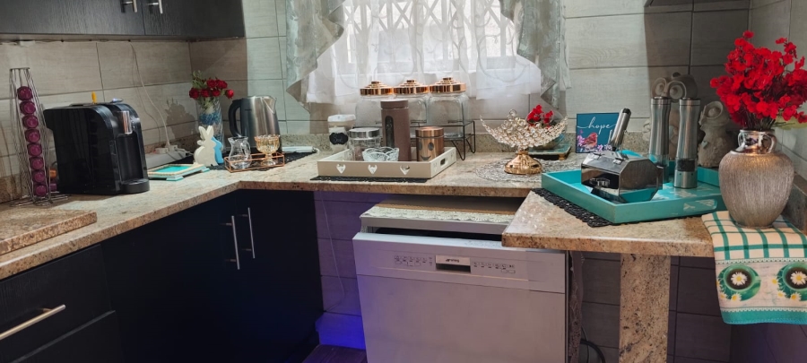 5 Bedroom Property for Sale in Culemborg Park Gauteng