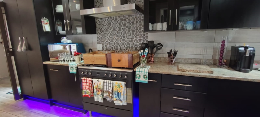 5 Bedroom Property for Sale in Culemborg Park Gauteng