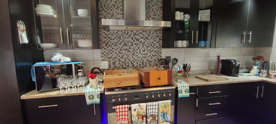 5 Bedroom Property for Sale in Culemborg Park Gauteng