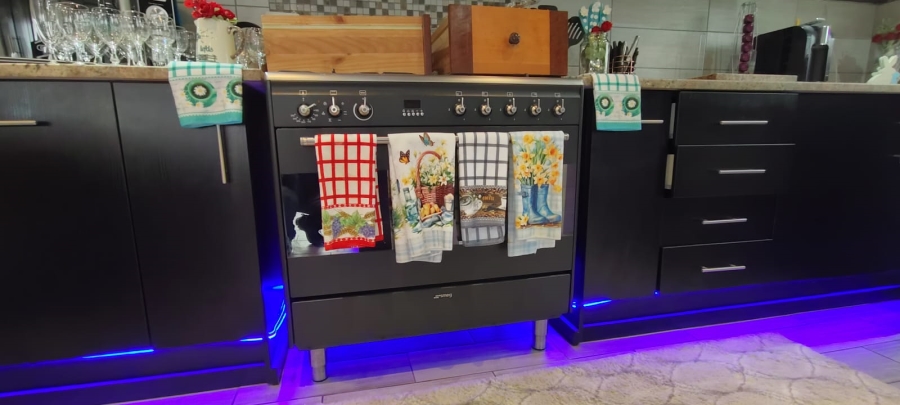 5 Bedroom Property for Sale in Culemborg Park Gauteng