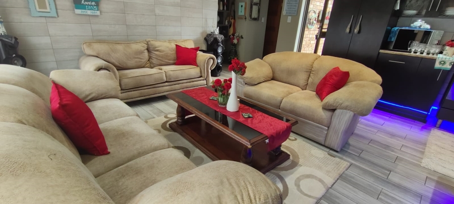 5 Bedroom Property for Sale in Culemborg Park Gauteng