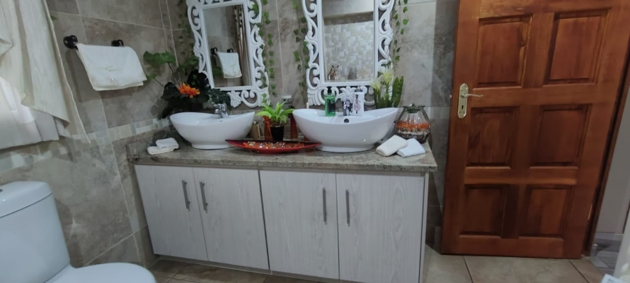 5 Bedroom Property for Sale in Culemborg Park Gauteng