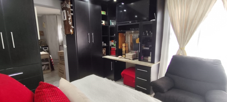 5 Bedroom Property for Sale in Culemborg Park Gauteng