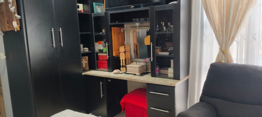 5 Bedroom Property for Sale in Culemborg Park Gauteng