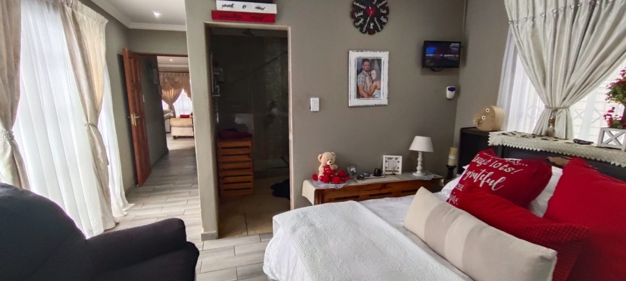 5 Bedroom Property for Sale in Culemborg Park Gauteng