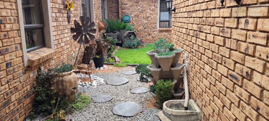 5 Bedroom Property for Sale in Culemborg Park Gauteng