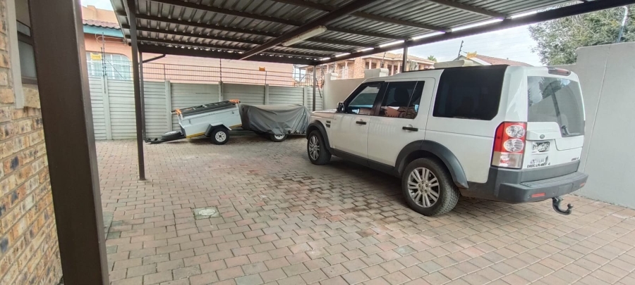 5 Bedroom Property for Sale in Culemborg Park Gauteng