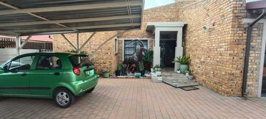 5 Bedroom Property for Sale in Culemborg Park Gauteng