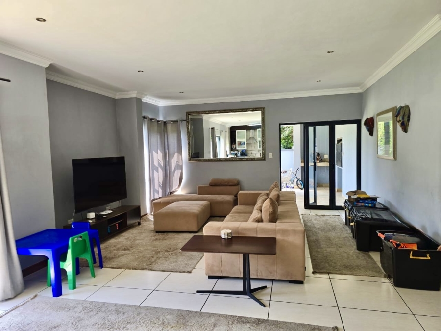 To Let 4 Bedroom Property for Rent in Midstream Hill Gauteng