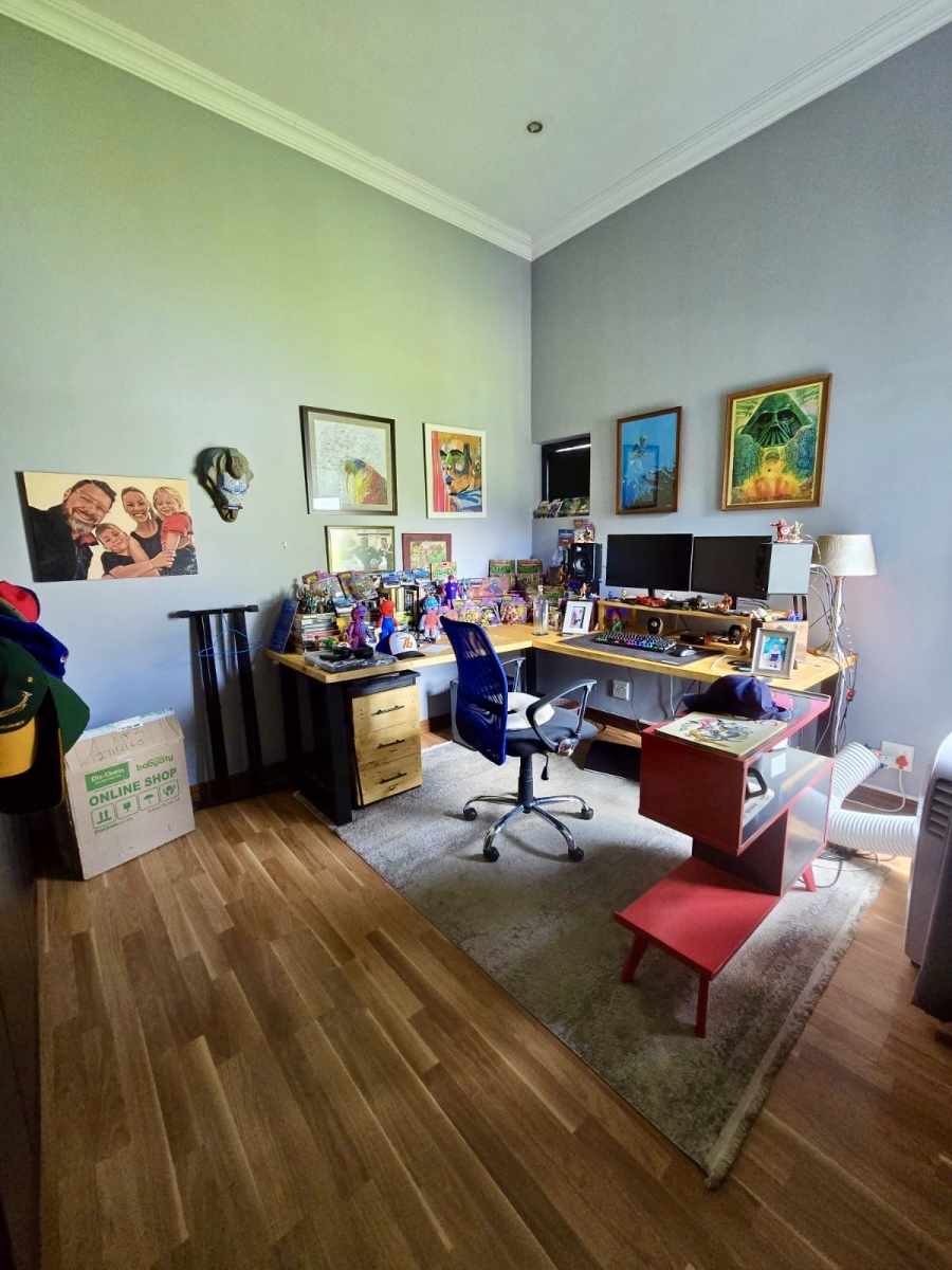 To Let 4 Bedroom Property for Rent in Midstream Hill Gauteng