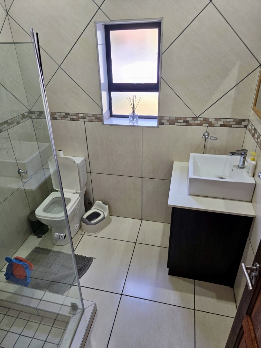 To Let 4 Bedroom Property for Rent in Midstream Hill Gauteng
