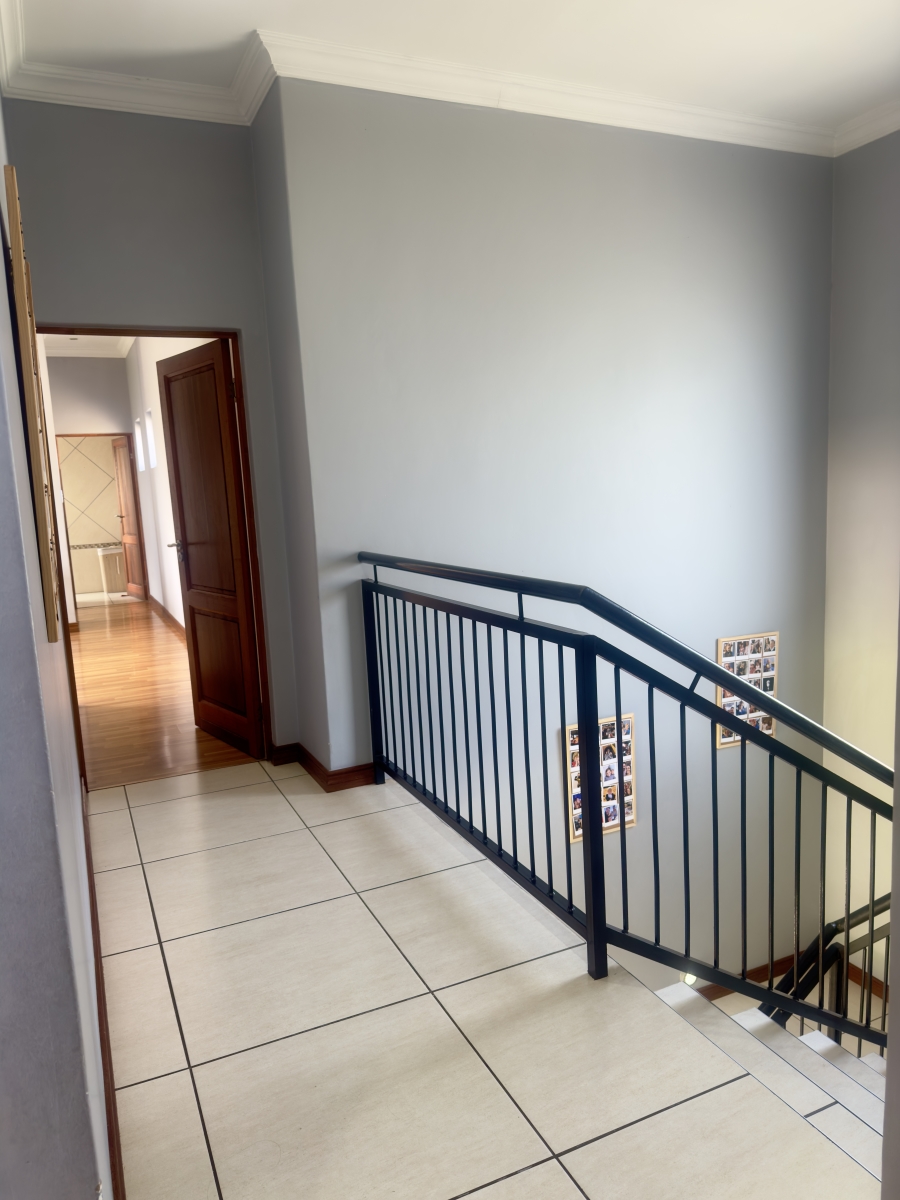 To Let 4 Bedroom Property for Rent in Midstream Hill Gauteng