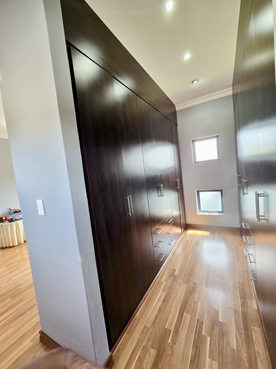 To Let 4 Bedroom Property for Rent in Midstream Hill Gauteng