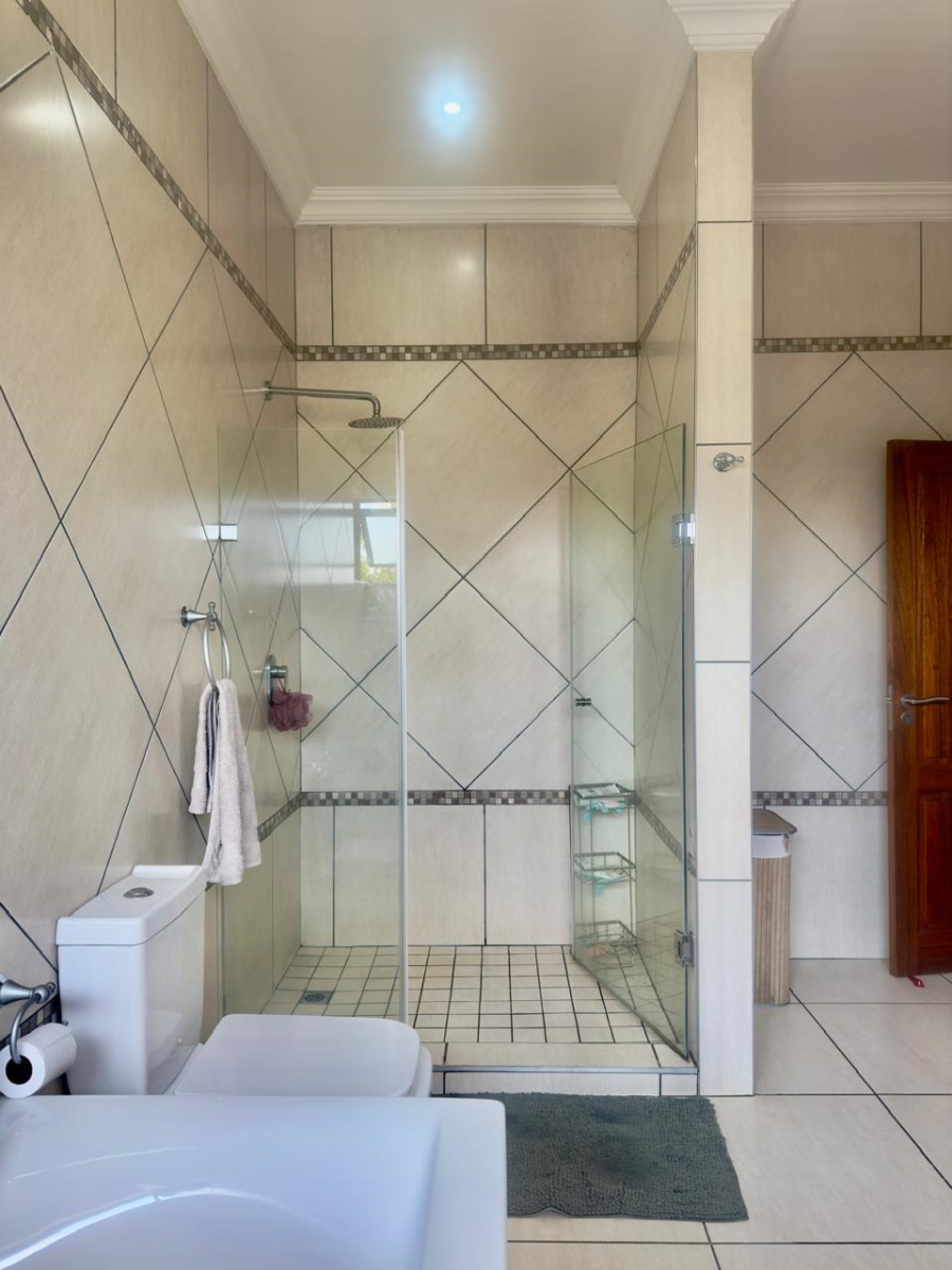 To Let 4 Bedroom Property for Rent in Midstream Hill Gauteng