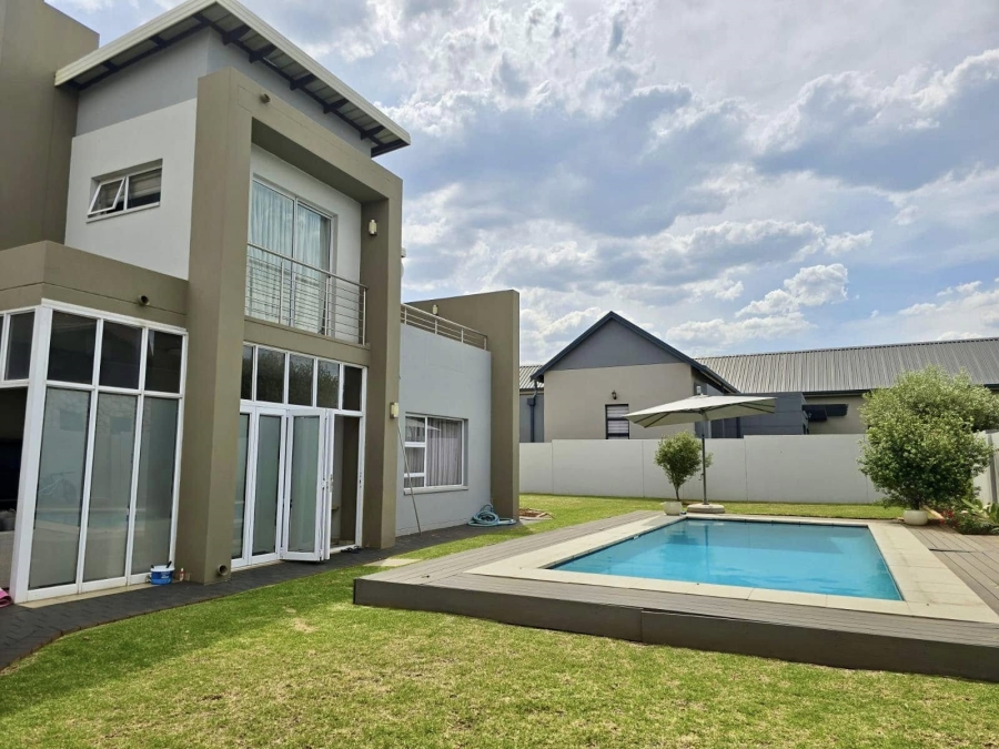 To Let 3 Bedroom Property for Rent in Midstream Meadows Gauteng