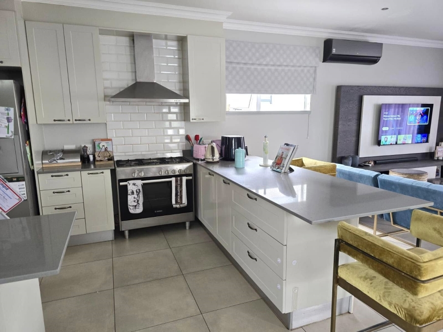 To Let 3 Bedroom Property for Rent in Midstream Meadows Gauteng