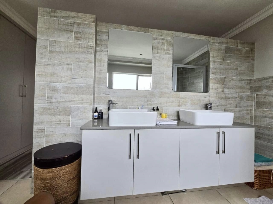To Let 3 Bedroom Property for Rent in Midstream Meadows Gauteng