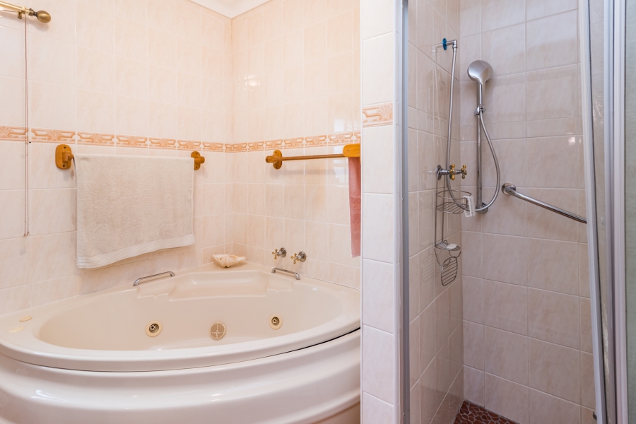 4 Bedroom Property for Sale in Noordheuwel Gauteng