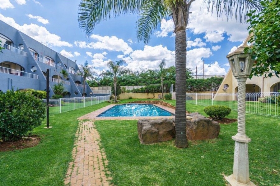 2 Bedroom Property for Sale in Florida Gauteng