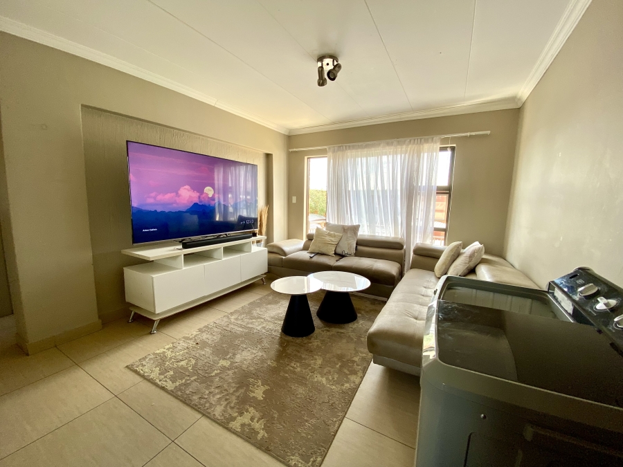 2 Bedroom Property for Sale in Andeon Gauteng
