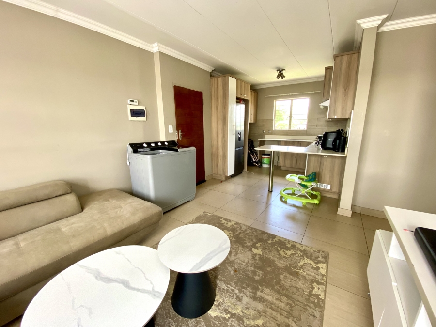 2 Bedroom Property for Sale in Andeon Gauteng