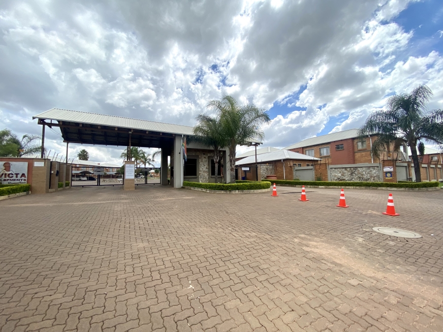 2 Bedroom Property for Sale in Andeon Gauteng