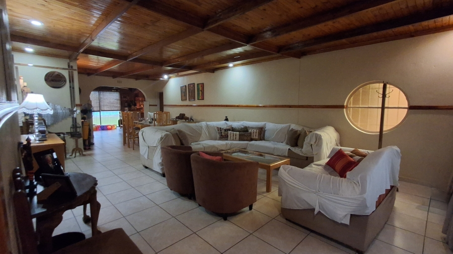 3 Bedroom Property for Sale in Dunnottar Gauteng