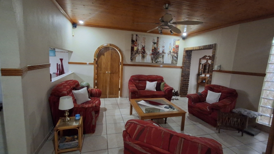 3 Bedroom Property for Sale in Dunnottar Gauteng