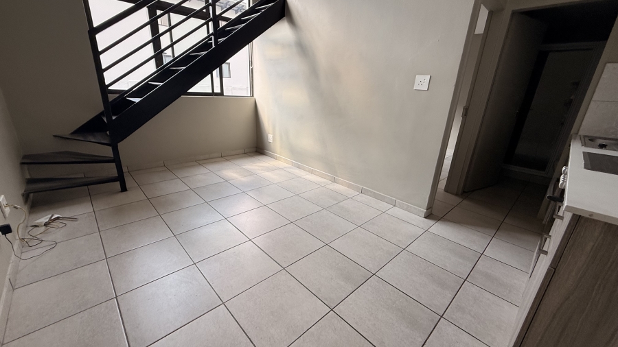 To Let 2 Bedroom Property for Rent in Rosebank Gauteng