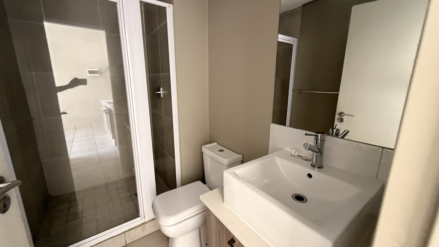 To Let 2 Bedroom Property for Rent in Rosebank Gauteng