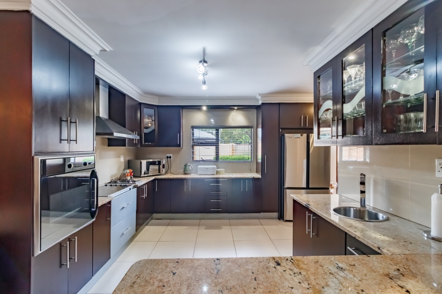 4 Bedroom Property for Sale in Noordwyk Gauteng