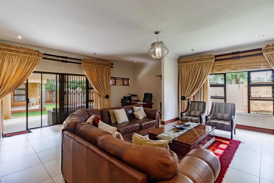 4 Bedroom Property for Sale in Noordwyk Gauteng