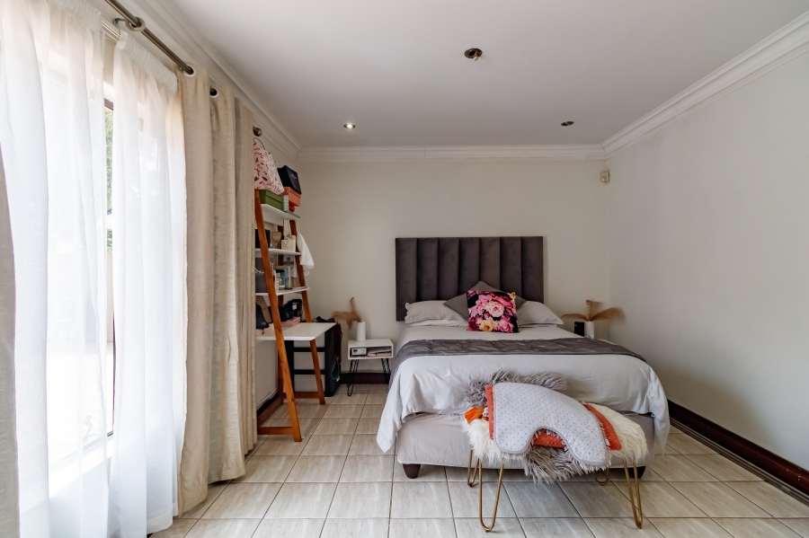 4 Bedroom Property for Sale in Noordwyk Gauteng