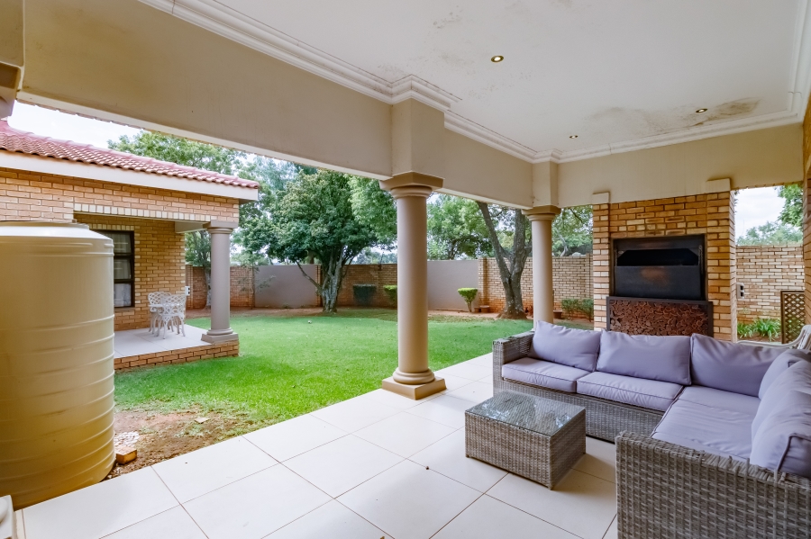 4 Bedroom Property for Sale in Noordwyk Gauteng